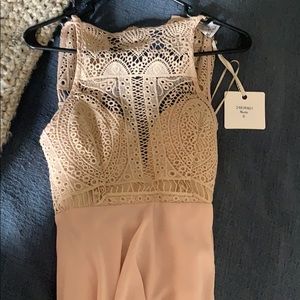 Bridesmaid Dress nude 8 never worn